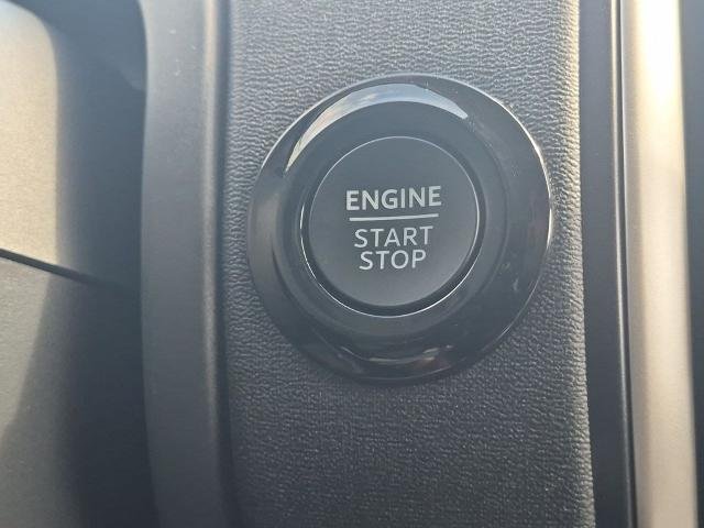 New 2027 Star White Metallic Tri-Coat Ford MAX Active image 16