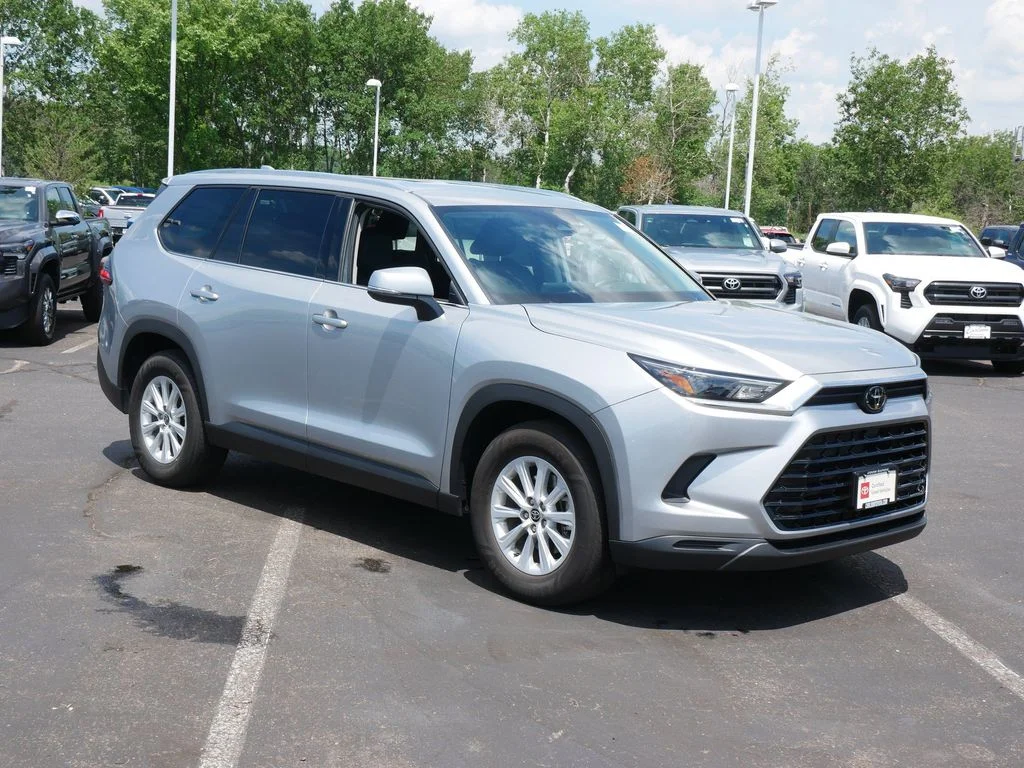 Certified 2025 Toyota Grand Highlander XLE with VIN 5TDAAAB53SS079082 for sale in Minneapolis, Minnesota