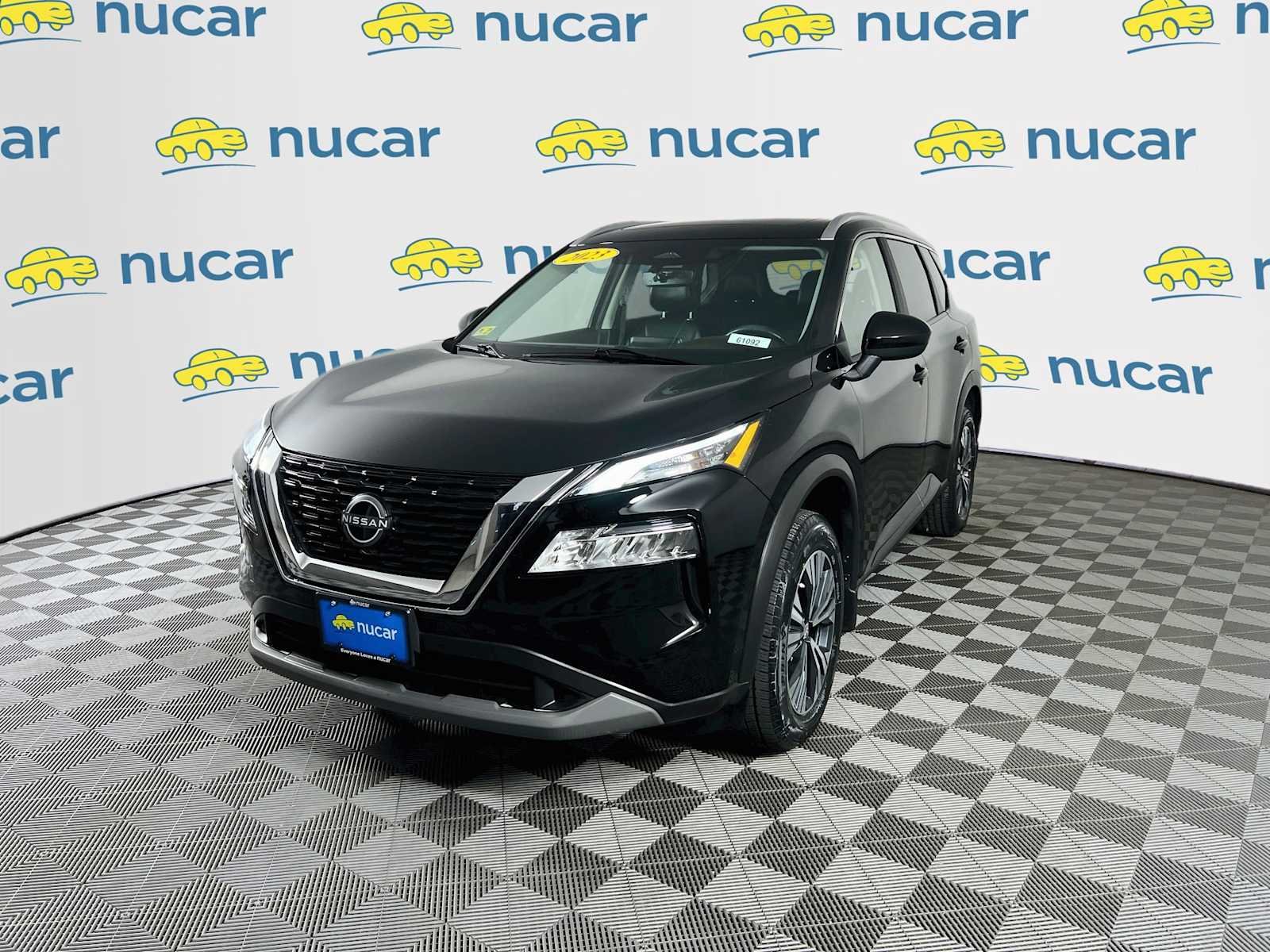 Used 2023 Super Black Nissan SV image 3