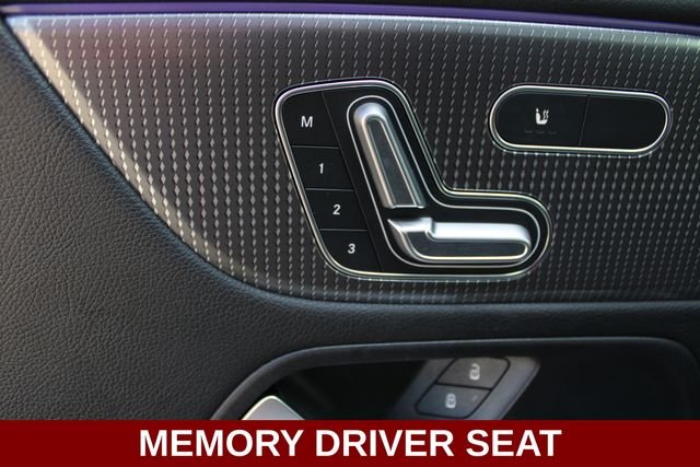 Used 2022  Mercedes-Benz GLB 250 image 3