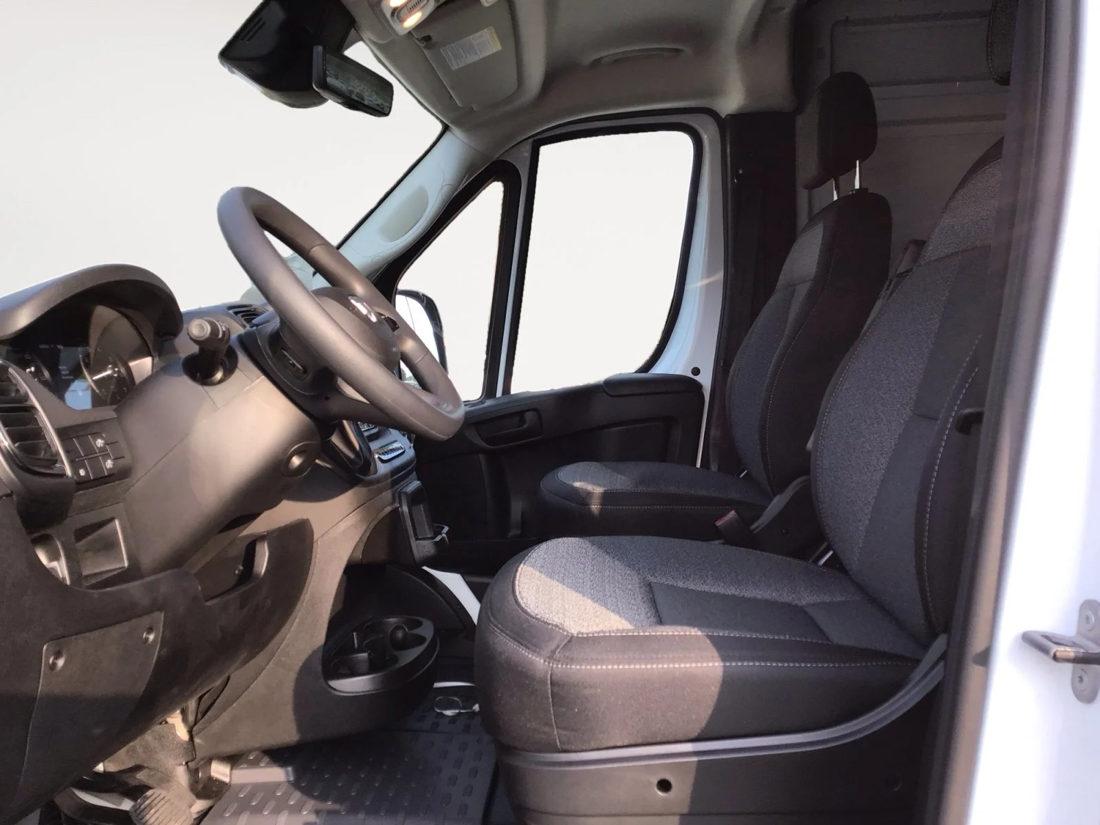 New 2026 Bright White Clearcoat Ram Tradesman image 21