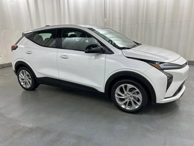 2027 Chevrolet Bolt EV LT Auto's photo
