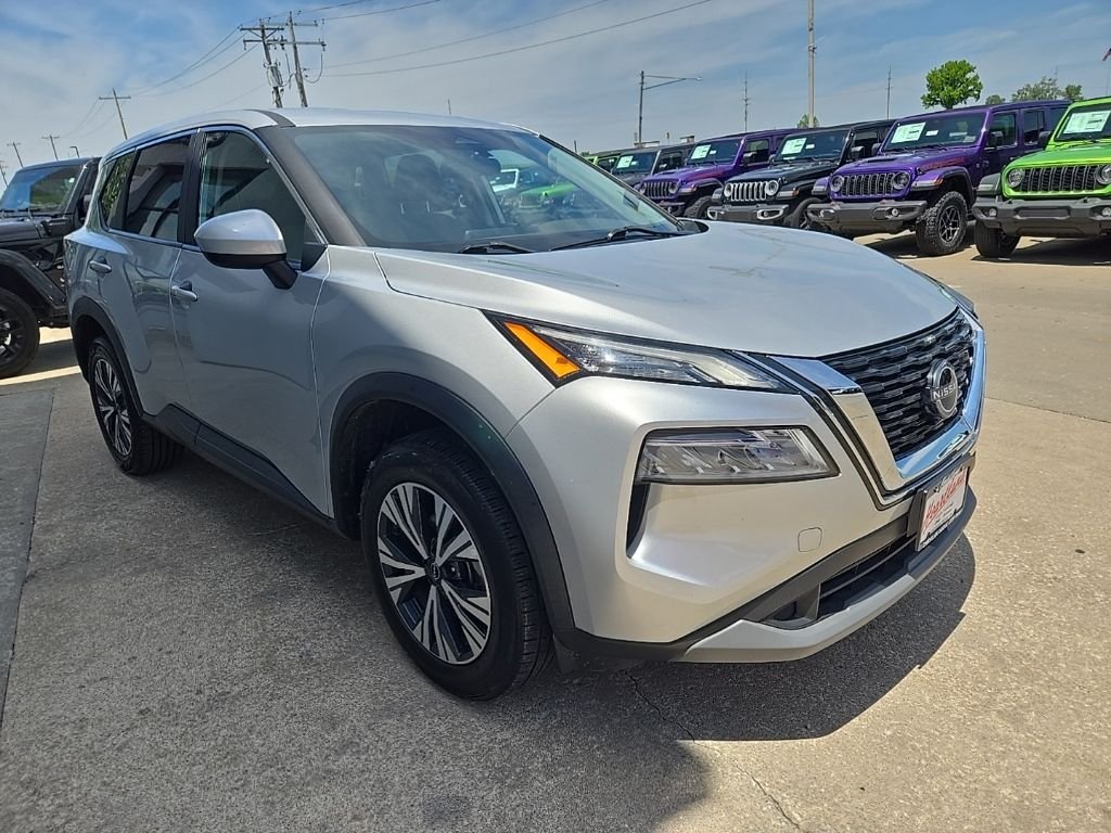 Used 2023 Silver Nissan SV image 15