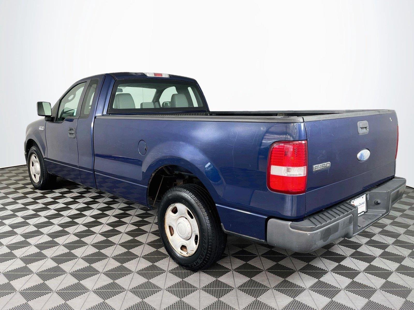 Used 2007 Dark Blue Pearl Metallic Ford XL image 6