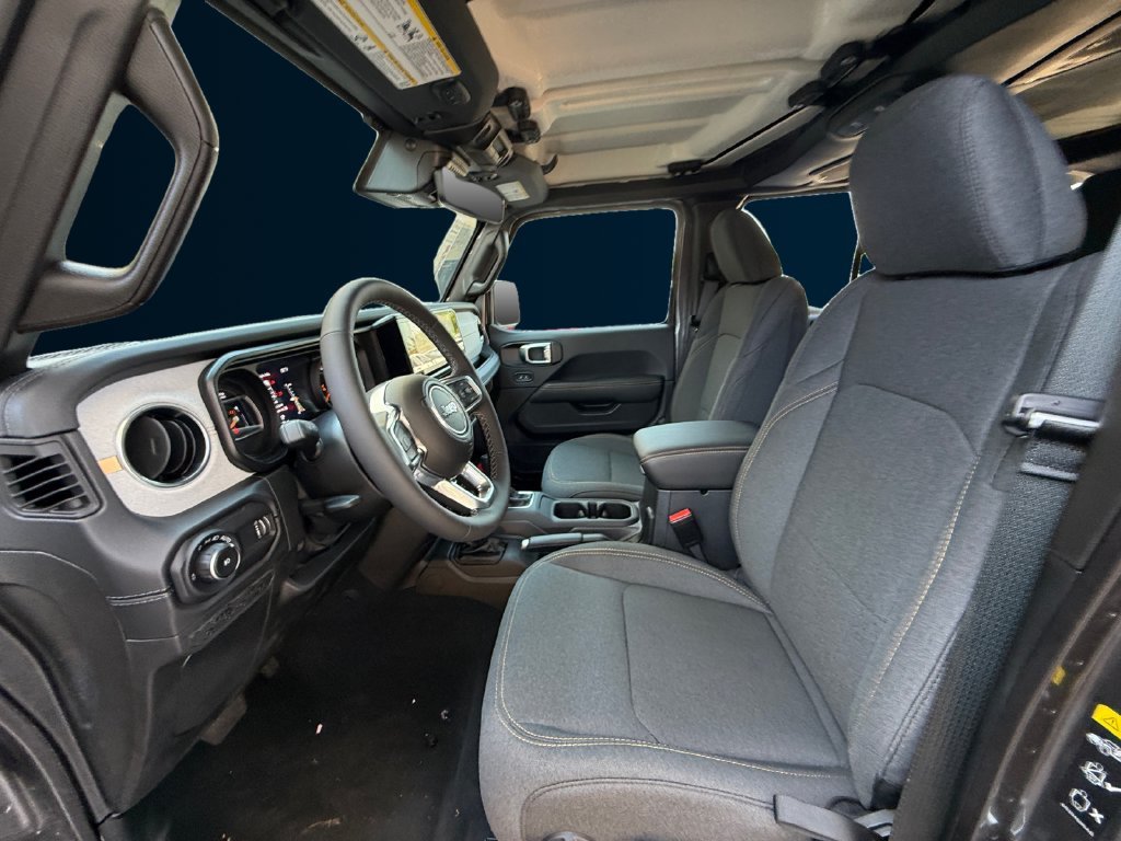 2025 Jeep Wrangler 4-Door Sahara - Photo 10
