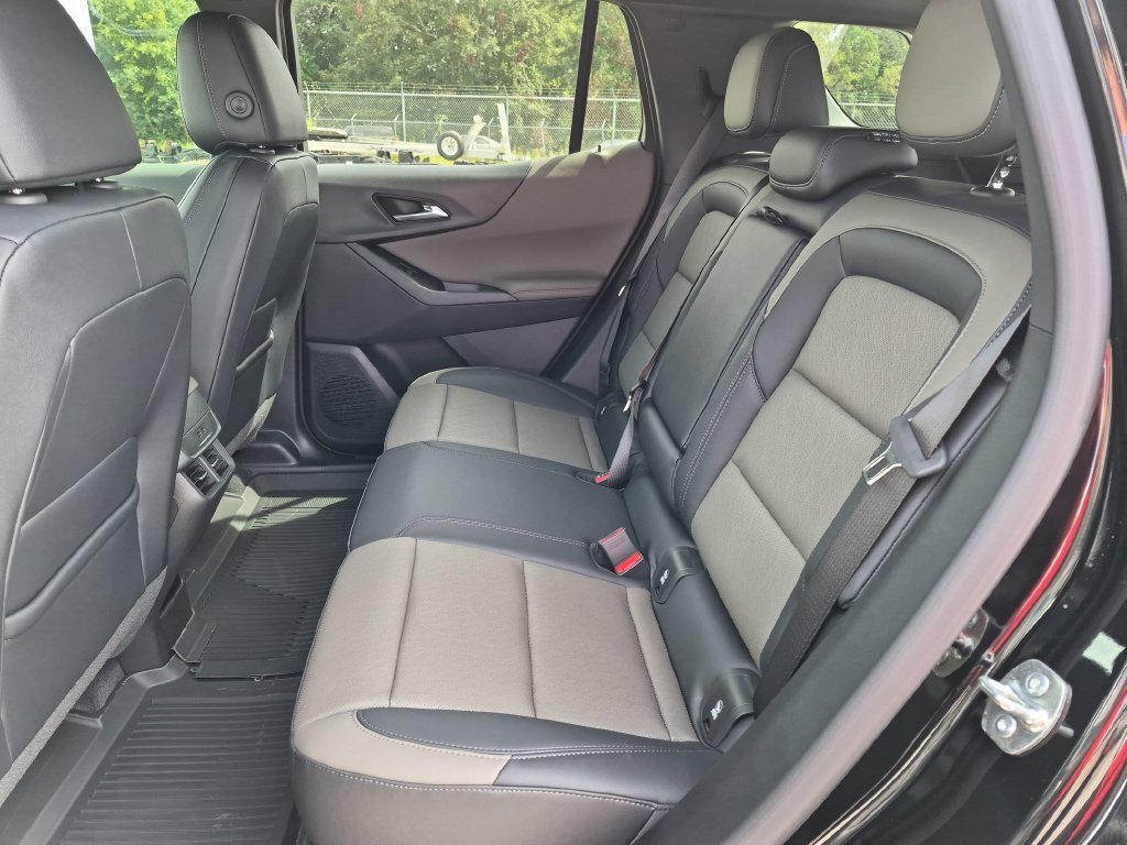 2027 Chevrolet Equinox LT - Photo 28