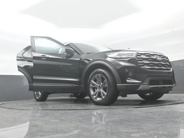 New 2027 Agate Black Metallic Ford Active image 31