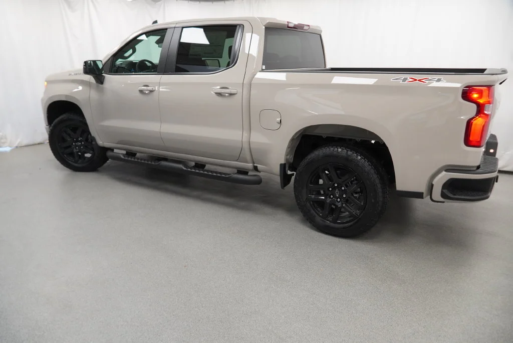 New 2026 White Sands Chevrolet RST image 38