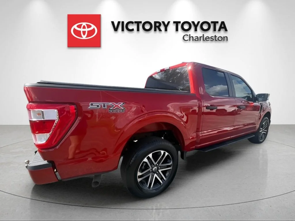 Used 2023 Red Ford XL image 7