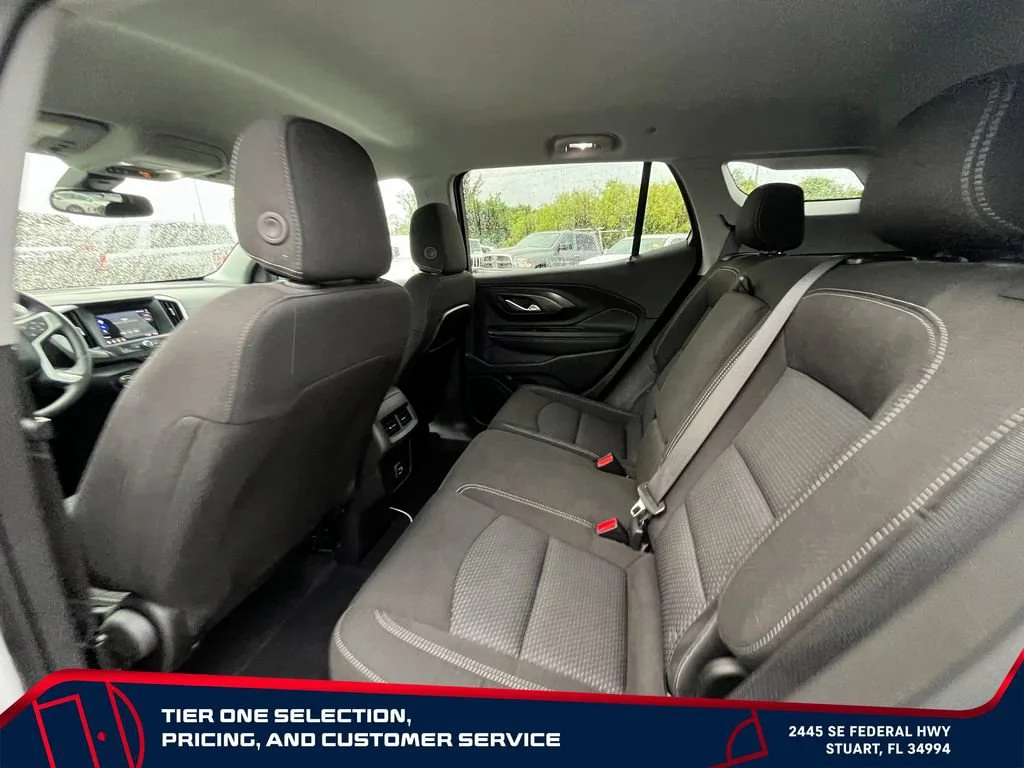 Used 2024 Summit White GMC SLE image 12