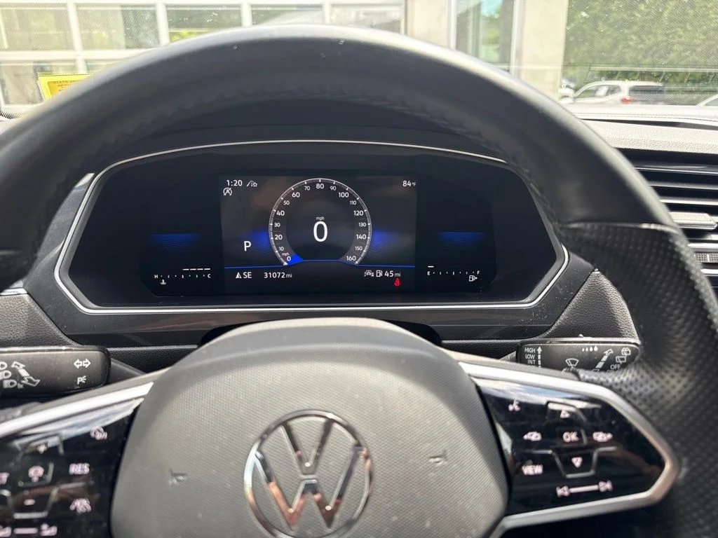 Used 2022  Volkswagen 2.0T SE R-Line Black image 13