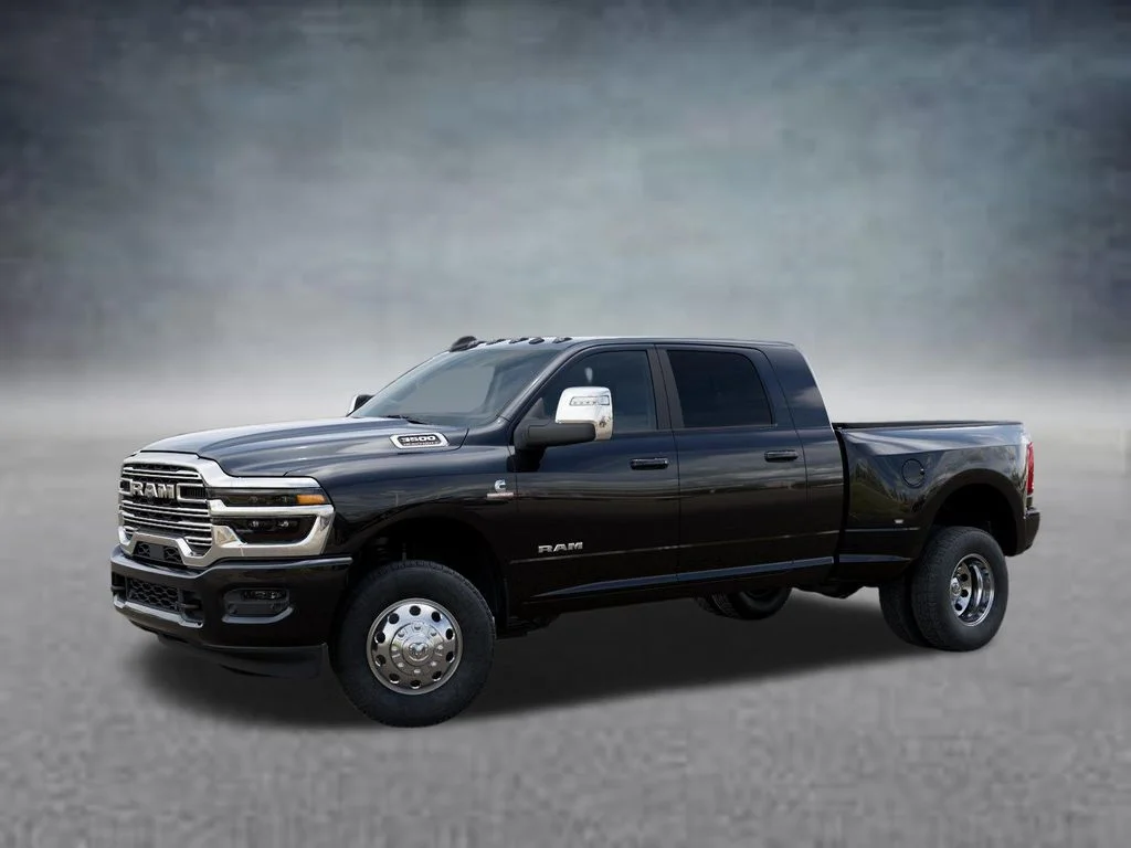New 2026 Diamond Black Crystal Pearl-Coat Exterior Paint RAM Laramie image 2