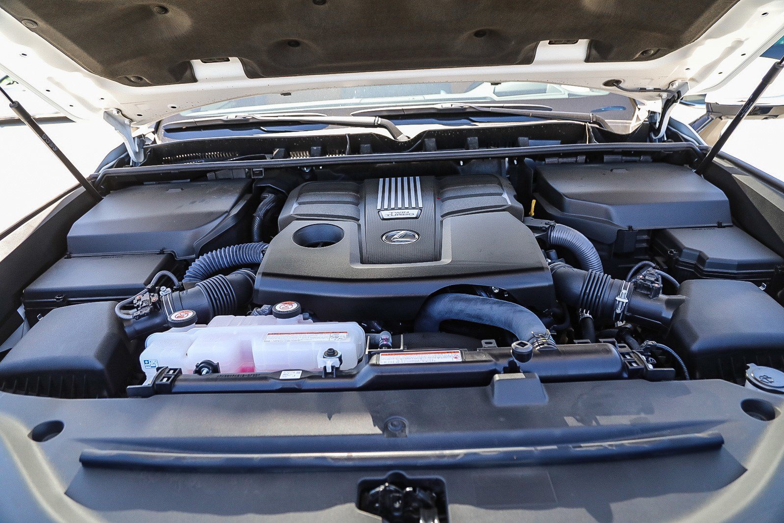 Certified Used 2026 Eminent White Pearl Lexus 600 Luxury image 25