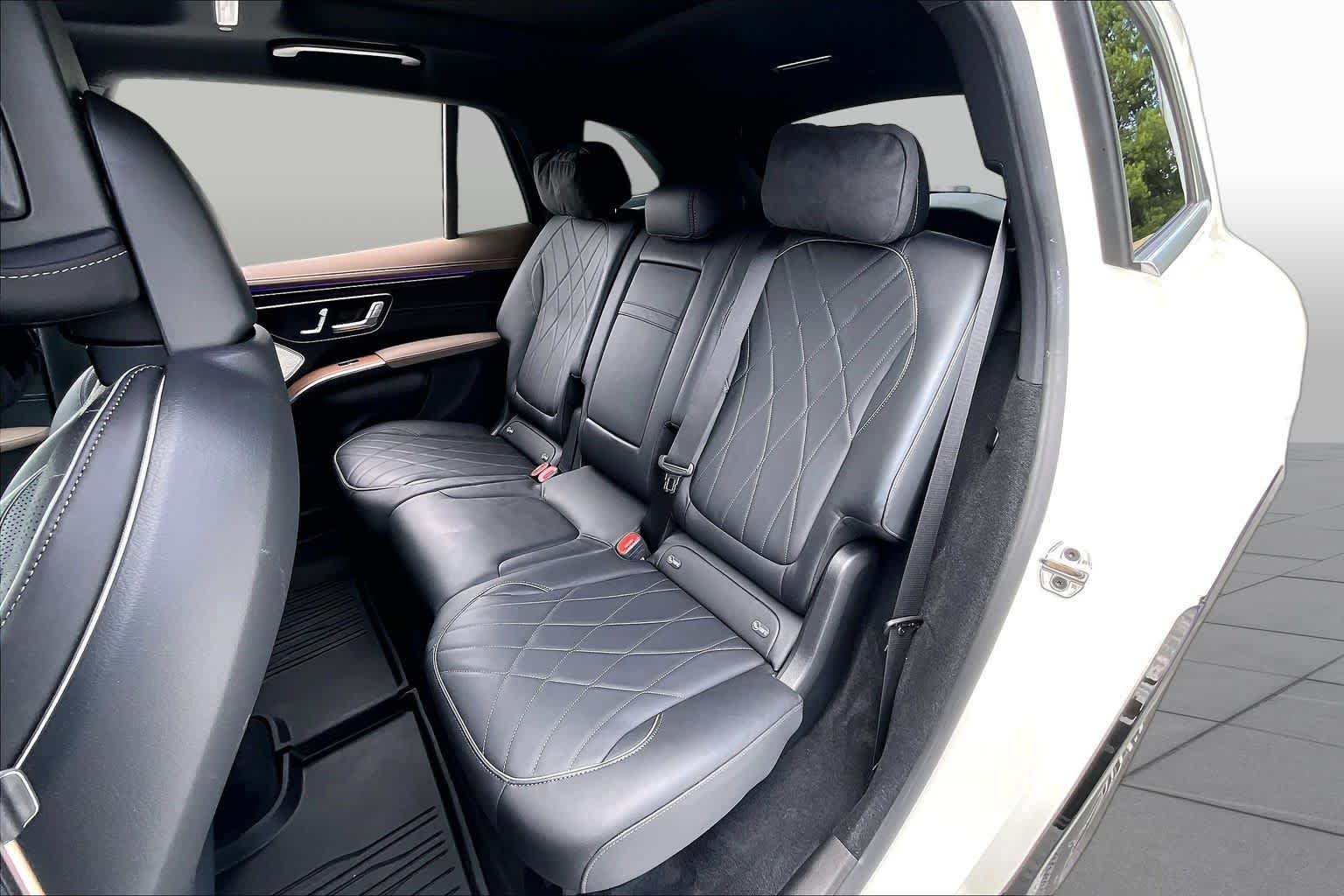 Certified Used 2023 MANUFAKTUR Diamond White Mercedes-Benz EQS 580 image 20