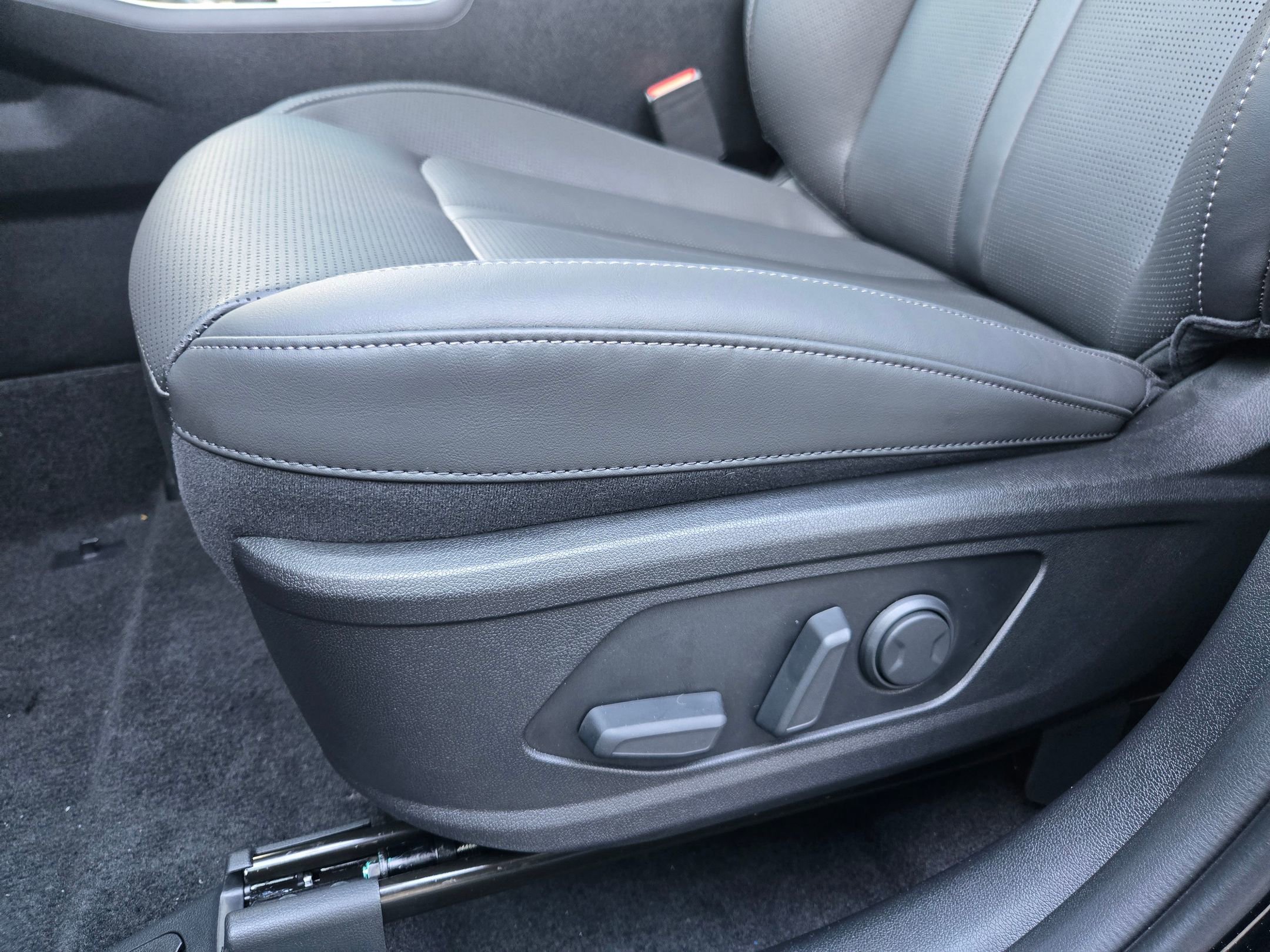 New 2026 Ebony Black Kia EX image 22