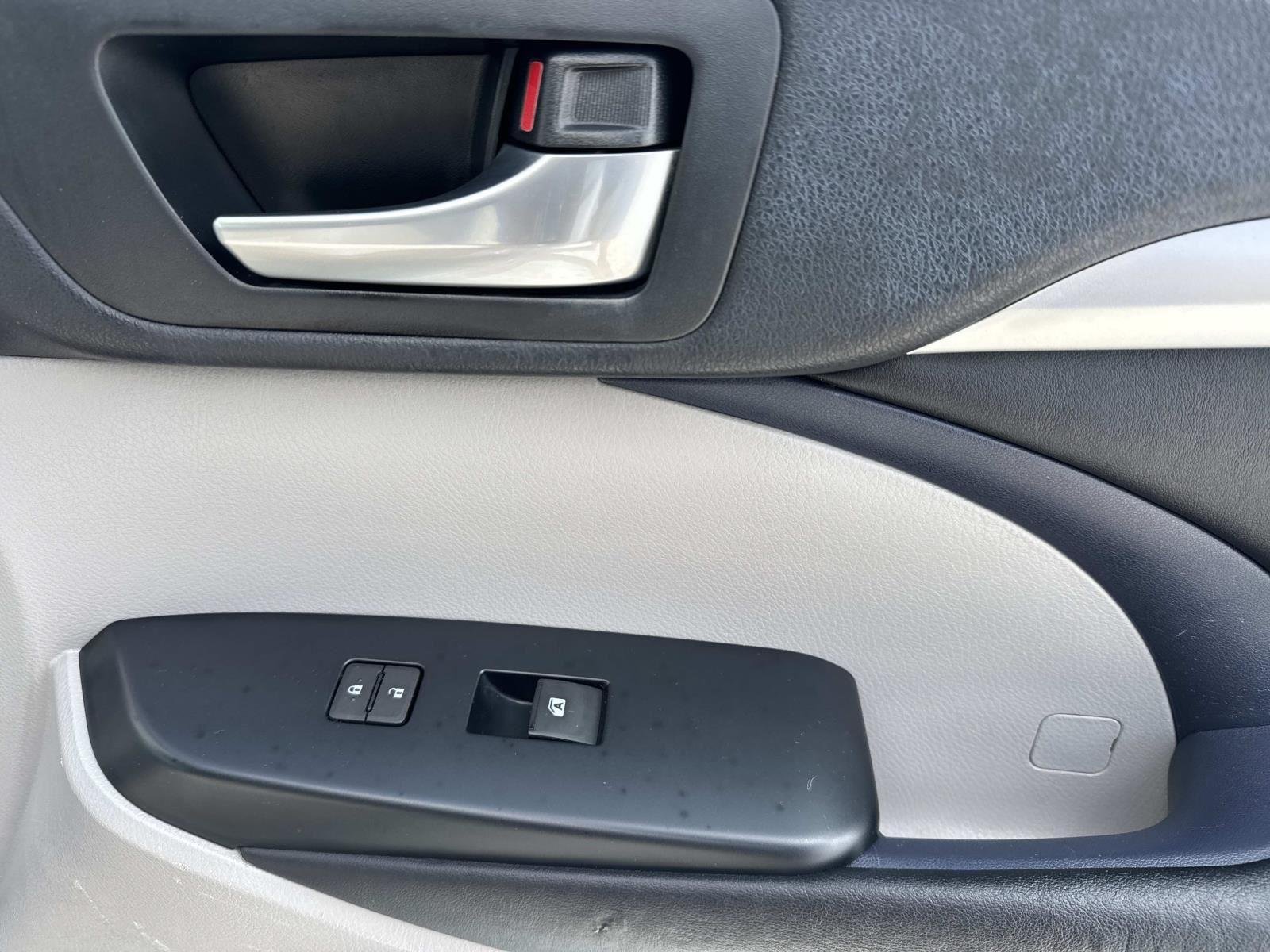 Used 2015 Predawn Gray Mica Toyota XLE image 15