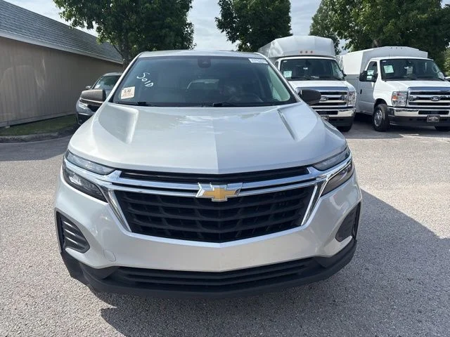 Used 2022 Silver Chevrolet LS image 2