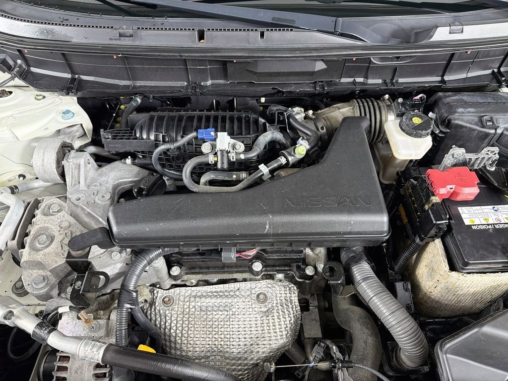 Used 2016 Pearl White Nissan SL image 32