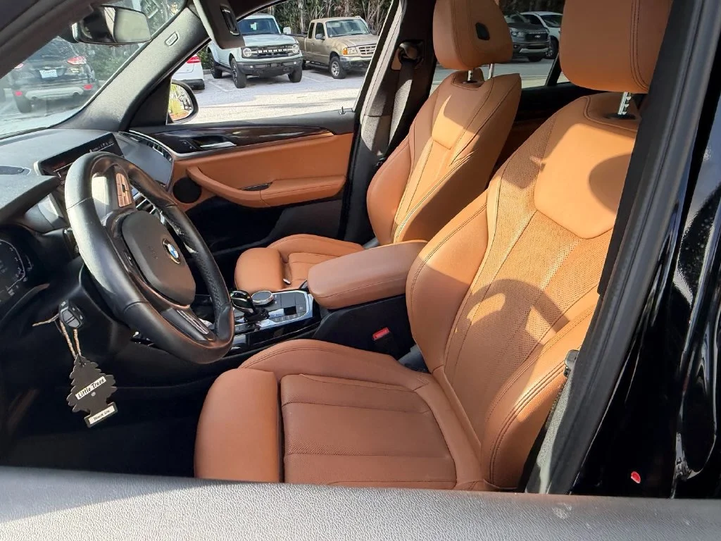 Used 2022 Jet Black BMW xDrive30i image 10