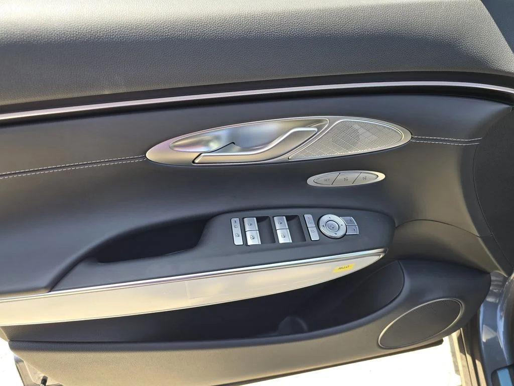 New 2026 Silver Genesis 2.5T Advanced image 17
