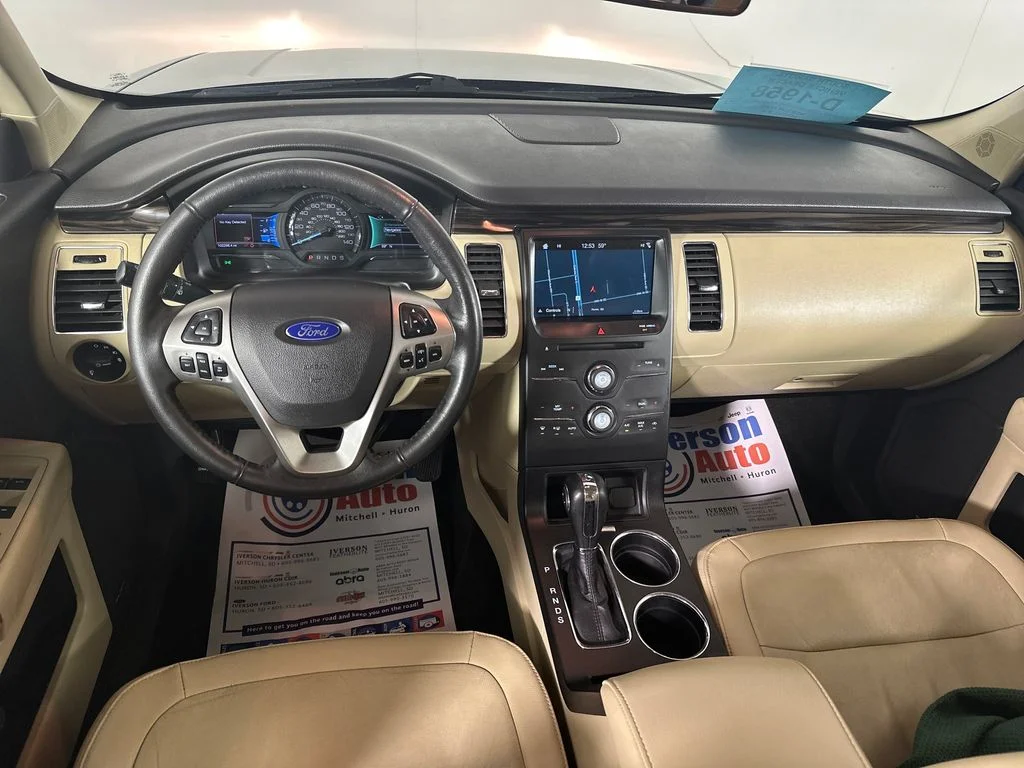 Used 2018 Black Ford SEL image 31