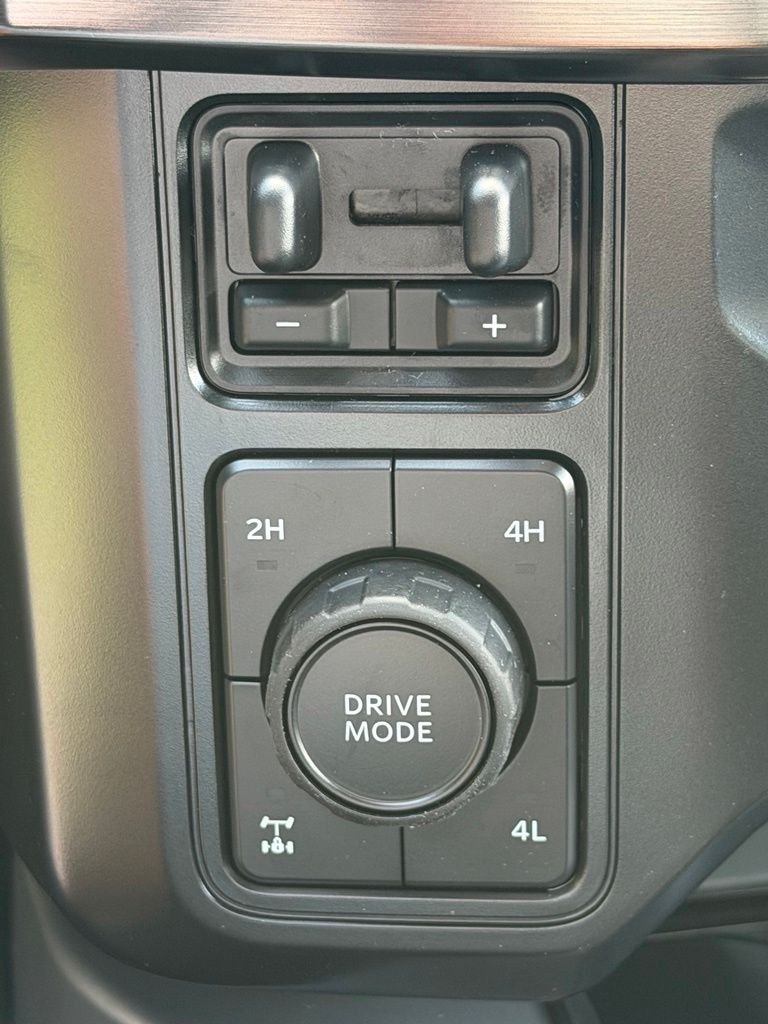 New 2026 Avalanche Ford F-250® Lariat® image 17
