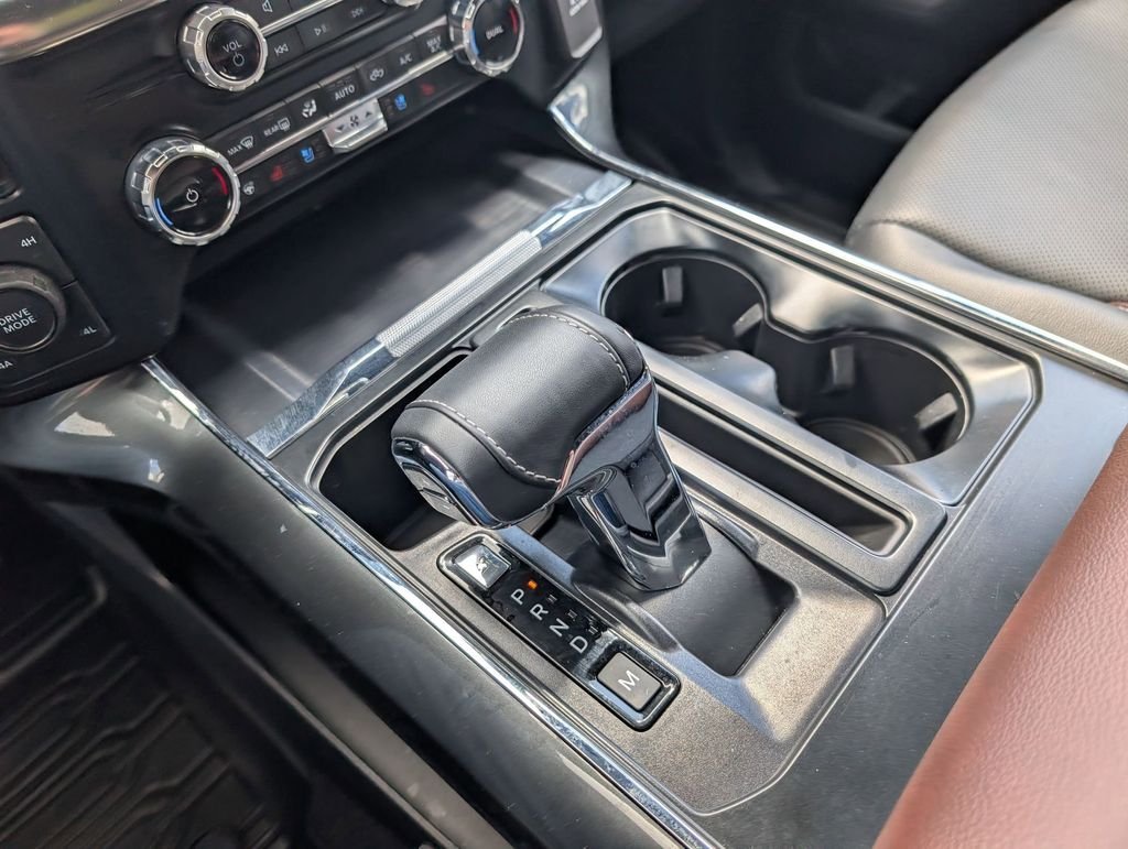 Used 2023  Ford Lariat image 13