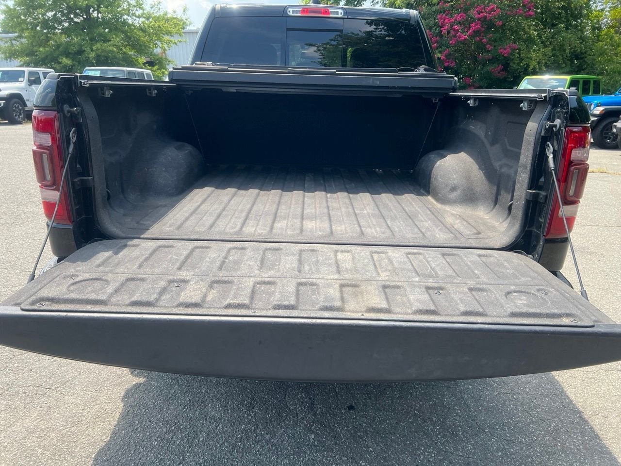 Used 2019 Black Ram Laramie image 13