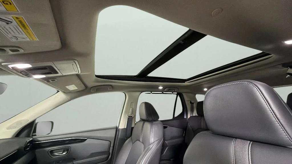 Used 2025 Gray Honda Touring image 27
