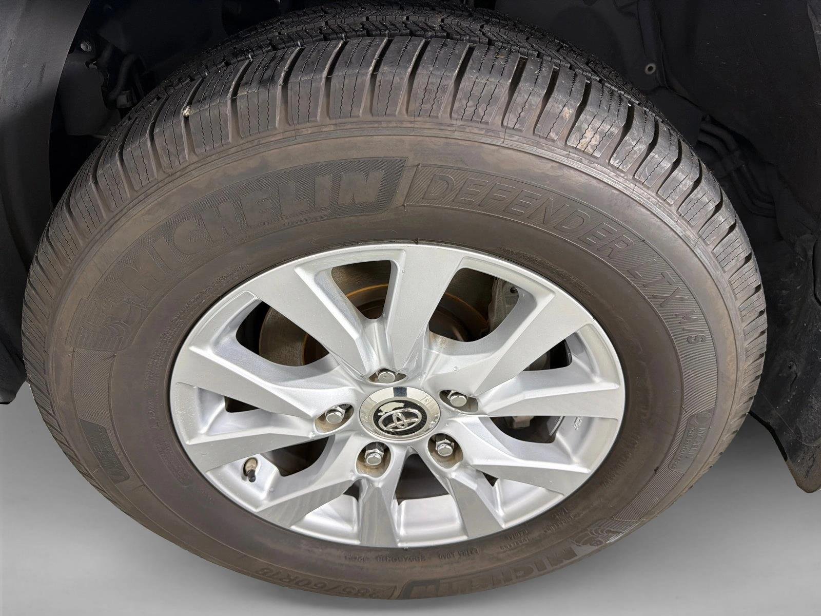 Used 2021 Blizzard Pearl Toyota  image 12
