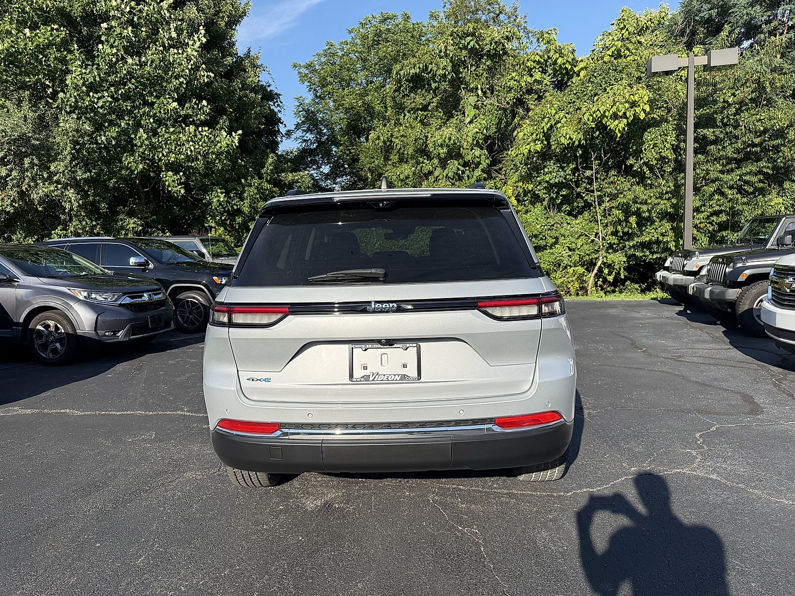 Used 2023 Silver Zynith Jeep BASE image 5