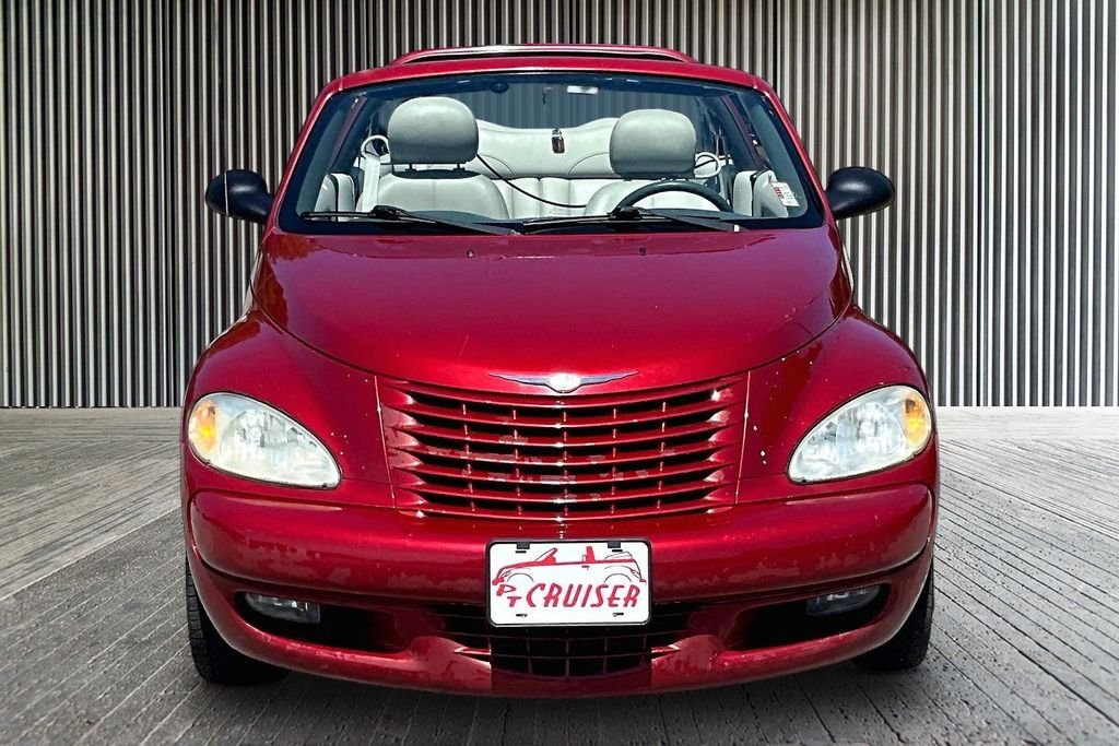 Used 2005 Red Chrysler Touring image 4