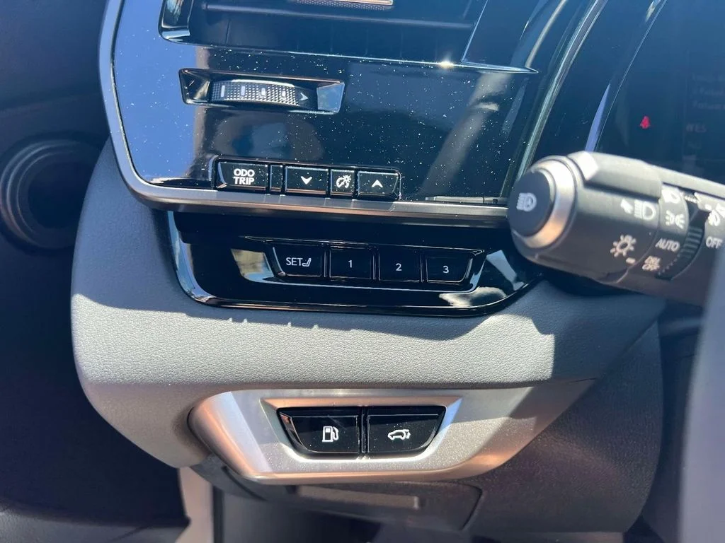 Certified Used 2024 White Lexus 350 Premium image 22