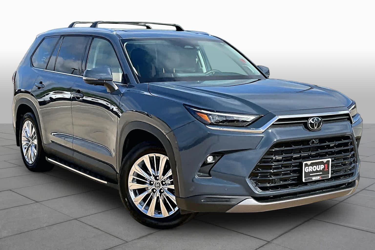 Used 2025 Storm Cloud Toyota Platinum image 3