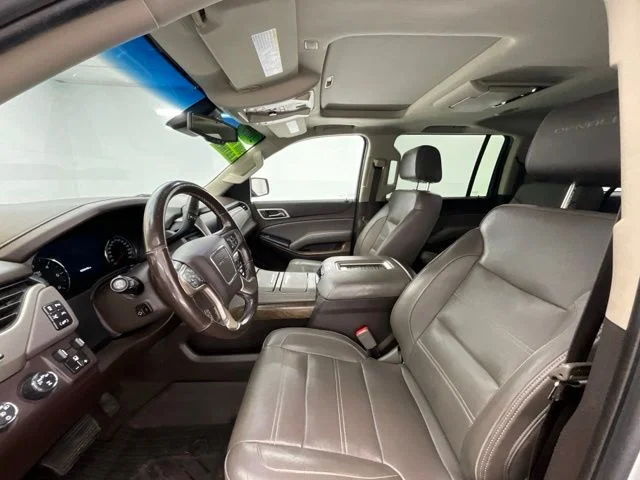 Used 2019 Silver GMC Denali image 17