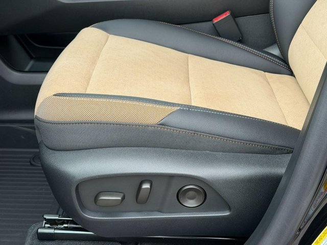 New 2027 Mosaic Black Metallic Chevrolet ACTIV image 10