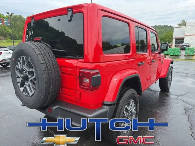 Used 2025 Red Jeep 4-Door Sahara 4x4 image 3