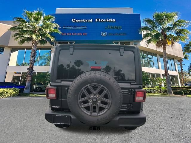 New 2027 Black Clear-Coat Paint Jeep  image 5