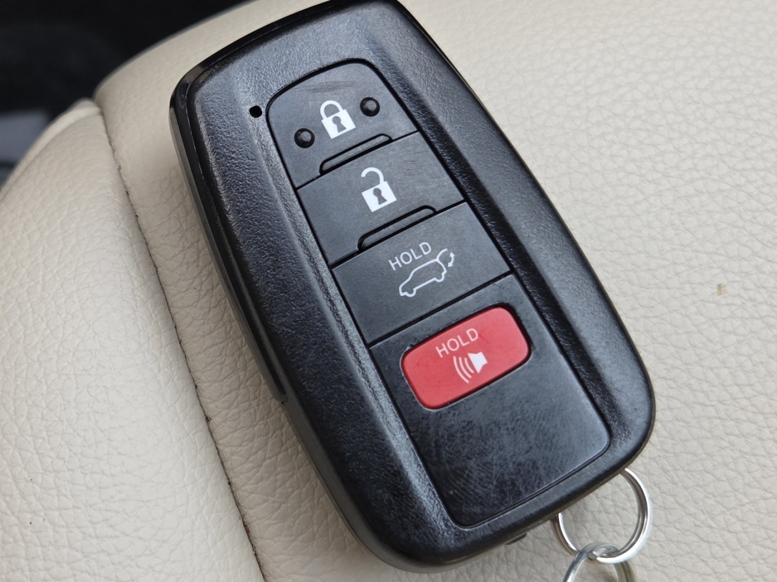 Used 2020 Midnight Black Metallic Toyota XLE image 36