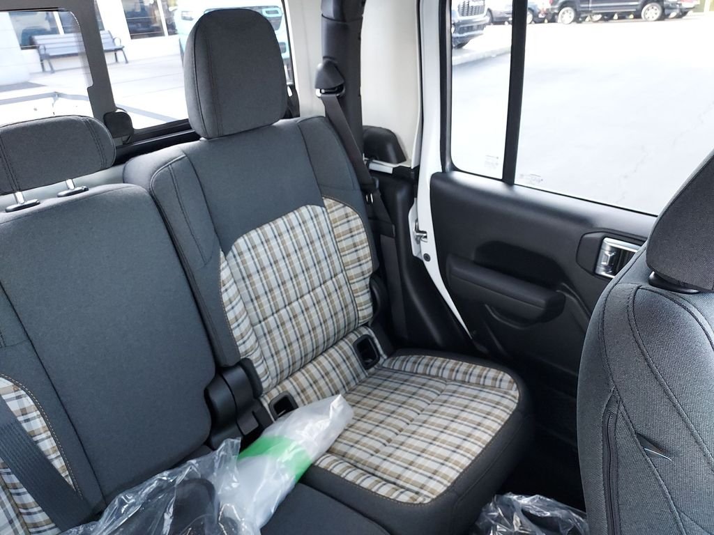 New 2026 White Jeep 85th Anniversary Edition image 14