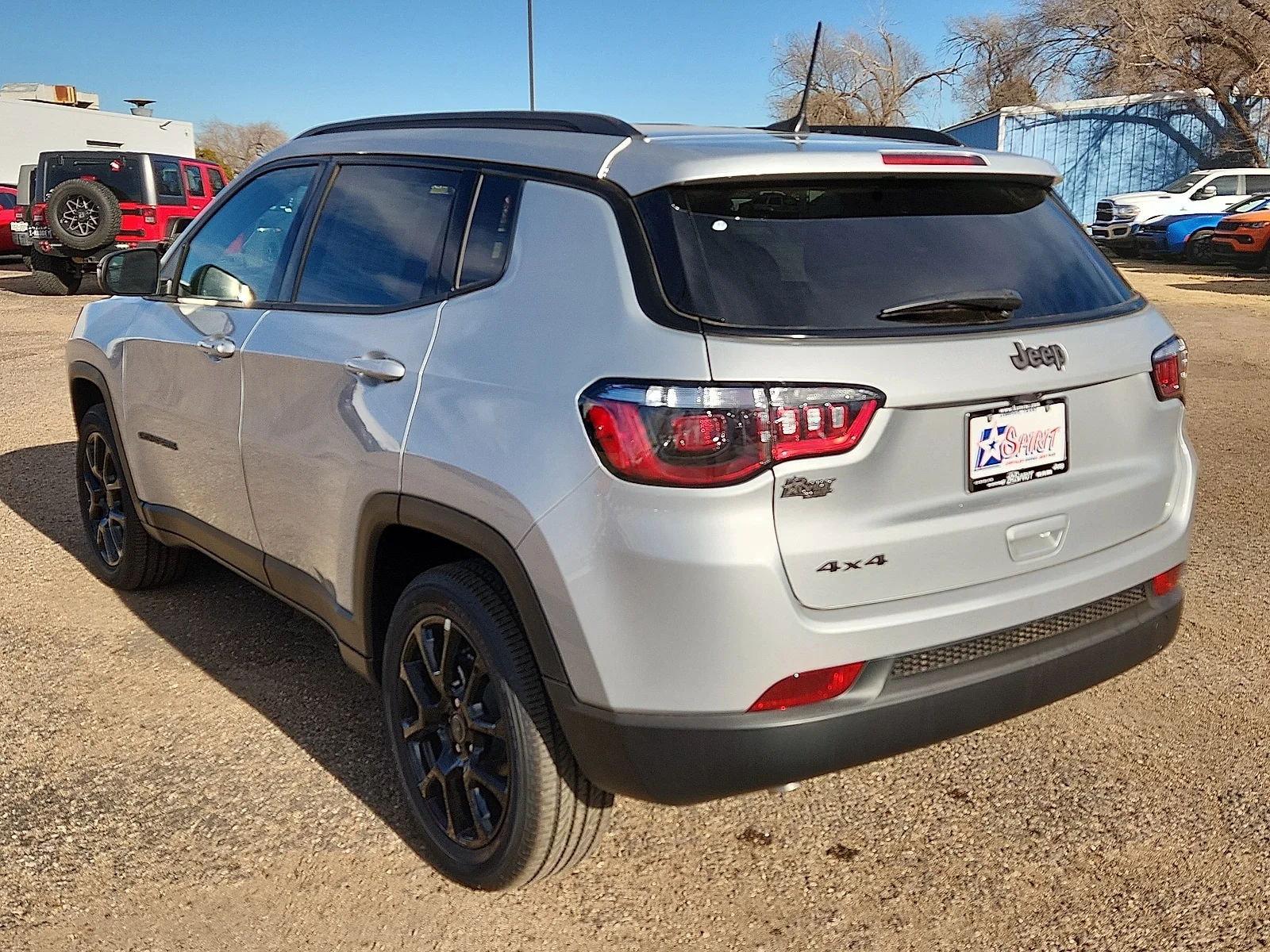 New 2026 Silver Jeep LATITUDE ALTITUDE 4X4 image 3
