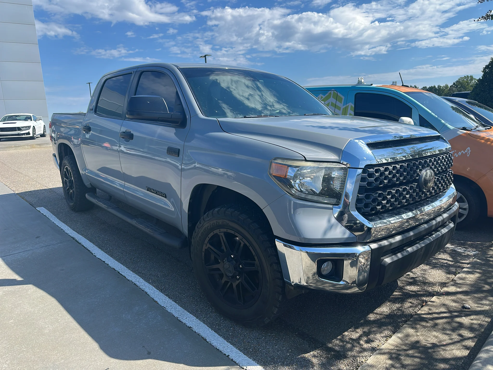 Used 2020 Cement Toyota SR5 image 2