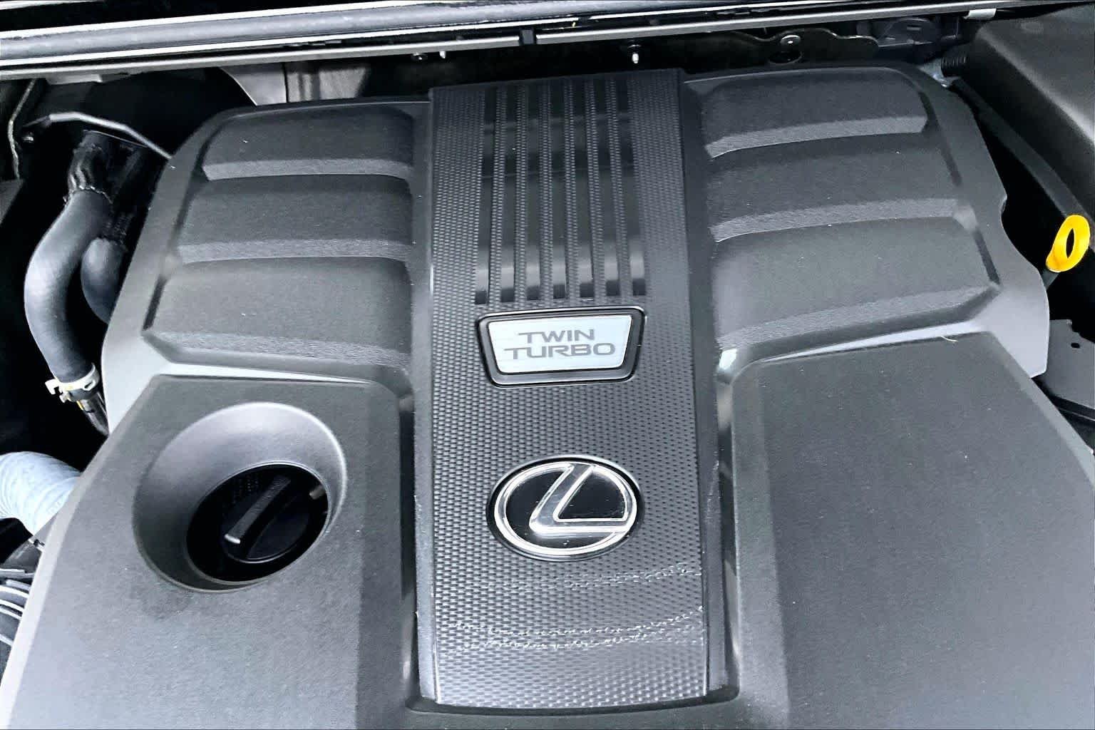 Used 2025 Eminent White Pearl Lexus Premium image 32