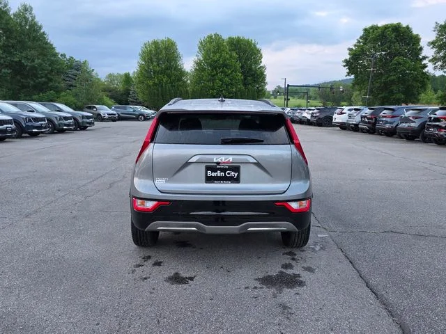 New 2026 Steel Gray Kia Wind image 6