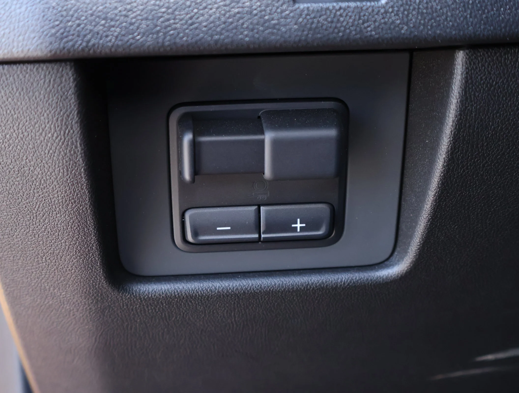 Used 2025 Radiant Red Tintcoat Chevrolet Trail Boss image 12