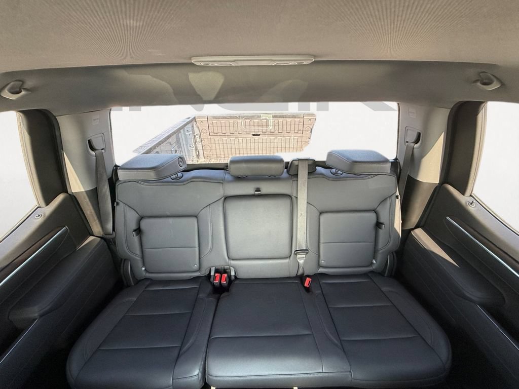 Used 2025 Sterling Metallic GMC SLT image 18
