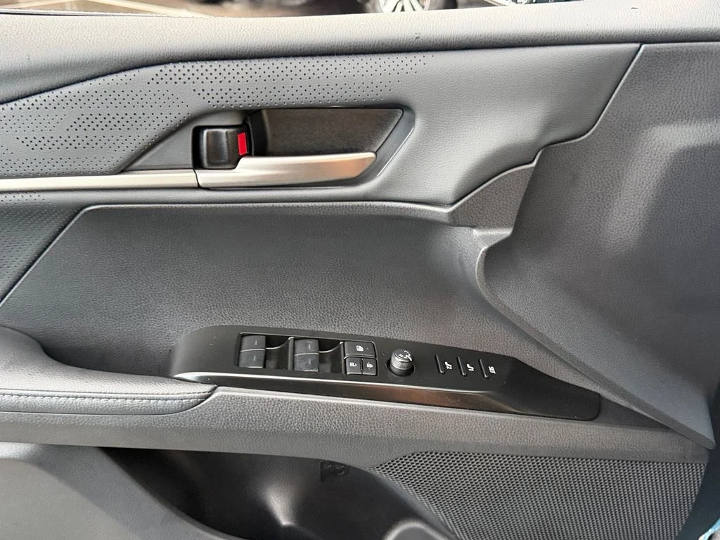 Used 2026  Toyota XSE image 25