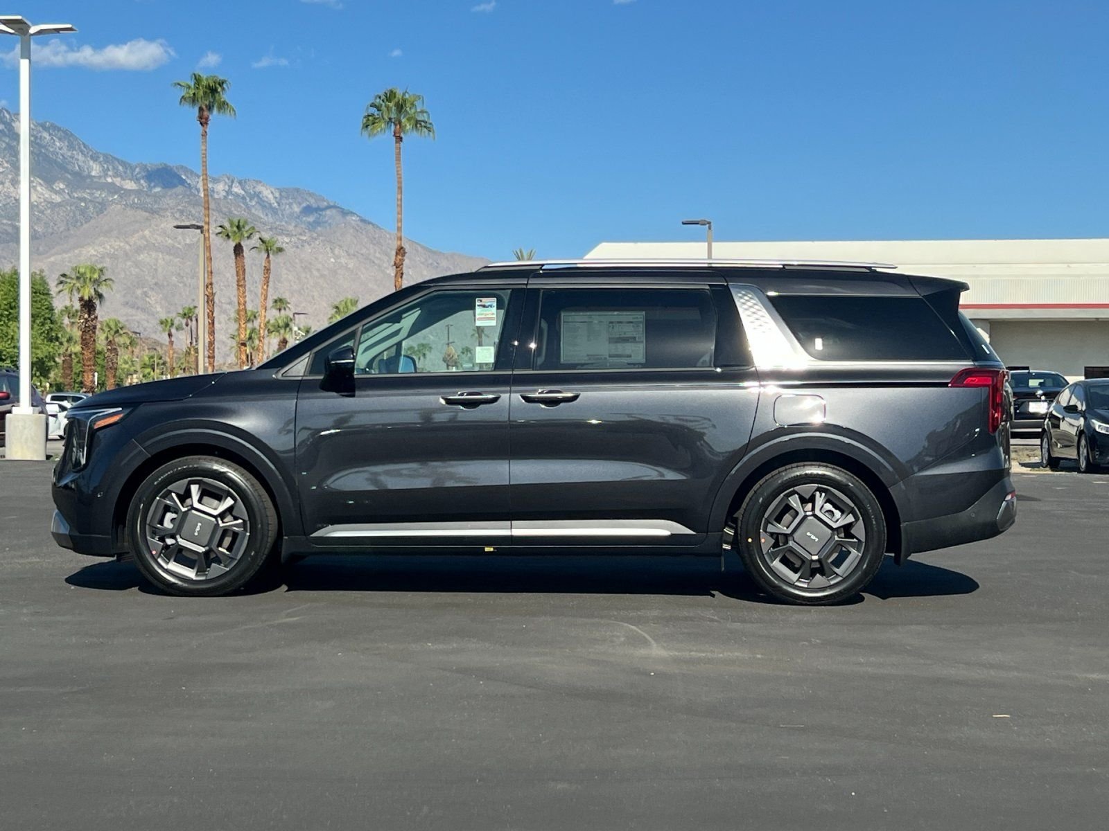 2026 Kia Carnival SX - Photo 6