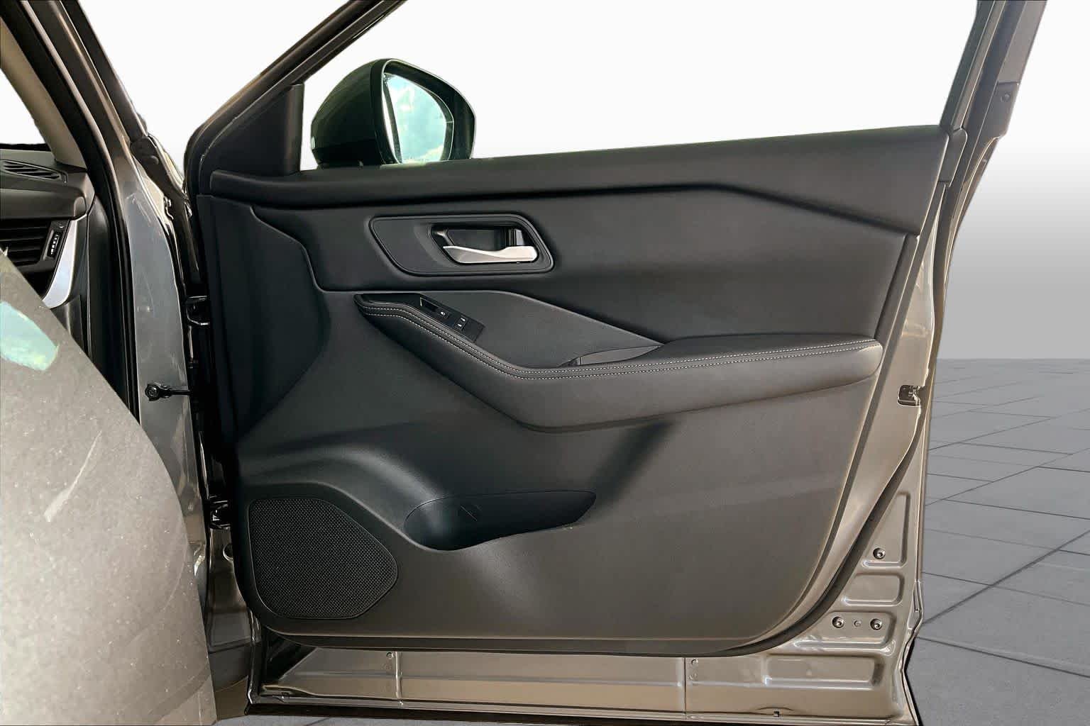 Certified Used 2026 Gun Metallic Nissan SV image 22