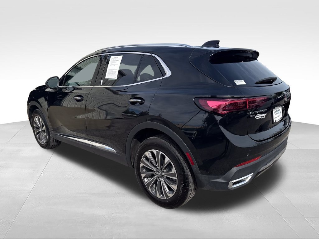 Used 2025 Black Buick Preferred image 3